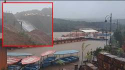 महाबळेश्वरच्या प्रसिद्ध ‘वेण्णा लेक’ने काठ ओलांडला; पर्यटकांची गर्दी, पाणीटंचाईचे संकट मिटले