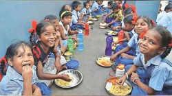 नांदेडमध्ये शालेय पोषण आहारावर ‘एफडीए’ची मोठी कारवाई! दोन शाळांमधून २.३४ लाखांचा अन्नसाठा जप्त; नमुने प्रयोगशाळेत रवाना