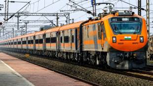 Konkan Railway RPF action at Khed station | Mangala Lakshadweep Express ladies coach hooligans arrested | Ratnagiri Railway Police women safety action | Railway Protection Force crime news Maharashtra