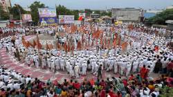 ग्रंथराज ज्ञानेश्वरी पालखी सोहळ्याचे प्रस्थान; नेवाशात रंगला पहिला रिंगण सोहळा