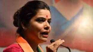 Mumbai Mayor Ritu Tawade BMC meeting | Mumbai monsoon accidents deaths trees collapse | BJP vs Shiv Sena UBT BMC war of words | Congress protest black clothes BMC mayor resignation demand