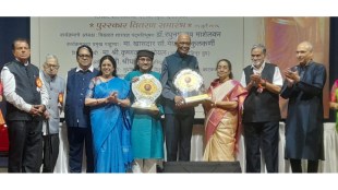 Dr Raghunath Mashelkar at Balgandharva Award ceremony Pune | Shruti Sadolikar Katkar receiving Kohinoor Gandharva Puraskar | Raghunandan Panshikar Balgandharva Gungaurav Puraskar | Pune classical music event updates