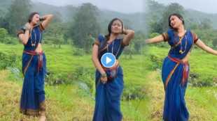 Aunty dance on adhir man zale