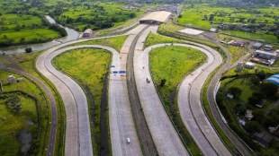 samruddhi mahamarg traffic update today | samruddhi expressway closed for one hour jalna | msrdc intelligent traffic management system gantry installation | maharashtra highway traffic alerts