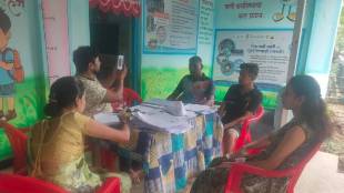 Raigad voter list verification BLO door to door visit | Alibag election department voter revision campaign | Nitin Waghmare Raigad District Election Officer | Harshad Kashalkar Loksatta Raigad news