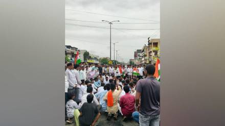 नायगावात विद्यार्थी-युवकांच्या न्यायासाठी राष्ट्रवादी काँग्रेसचे आंदोलन; सोनम वांगचूक यांच्या उपोषणाला पाठिंबा