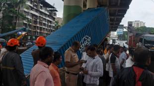 Ghodbunder Road Container Accident Thane | Manpada Metro Construction Pit Accident | Thane Fire Brigade Rescue Amit Yadav | Ghodbunder Road Traffic Accident News