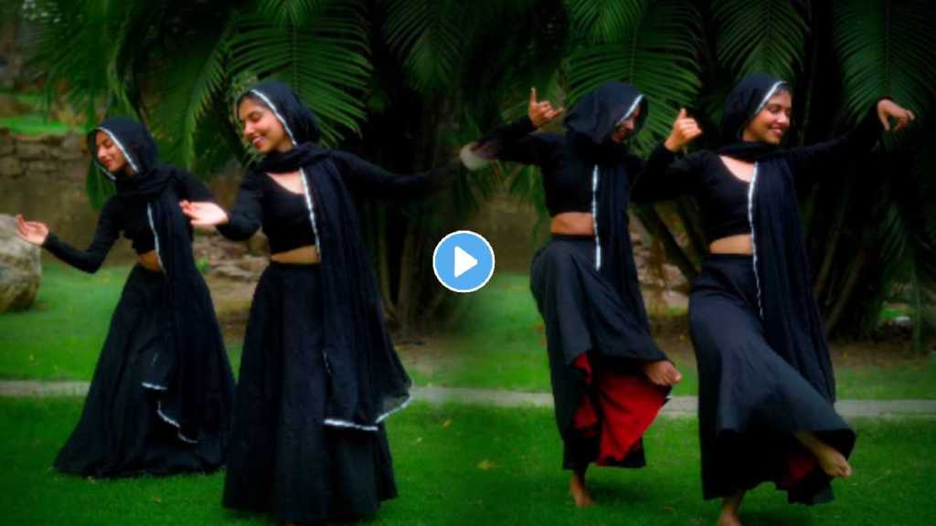 Two Young Girl dance on ishq bina bollywood song Two Young Girl dance on ishq bina bollywood song