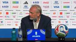 FIFA WCमधून संघ बाहेर पडल्यानंतर कोचला पत्रकार परिषदेतच कळली वडिलांच्या निधनाची बातमी, दु:खाचा डोंगर कोसळला