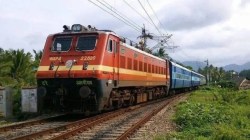 मध्य रेल्वेकडून ८० हजार प्रवाशांना सुमारे ६ कोटींचा परतावा; कर्जत – लोणावळा दरड दुर्घटनेनंतर प्रवाशांना परतावा दिला