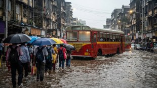 Mumbai rain heavy downpour | BEST bus service disrupted waterlogging | Mumbai traffic diversion update | Mumbai local train delayed rainfall