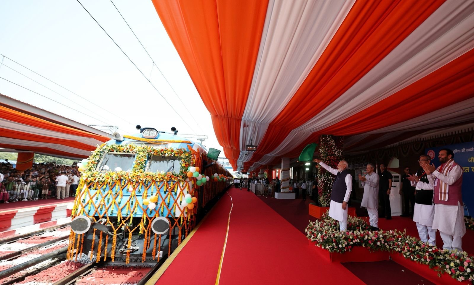 PM Modi Flags Off India First Hydrogen Train
