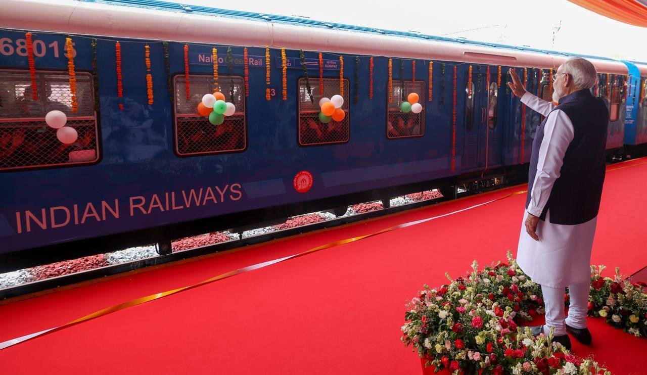 PM Modi Flags Off India First Hydrogen Train