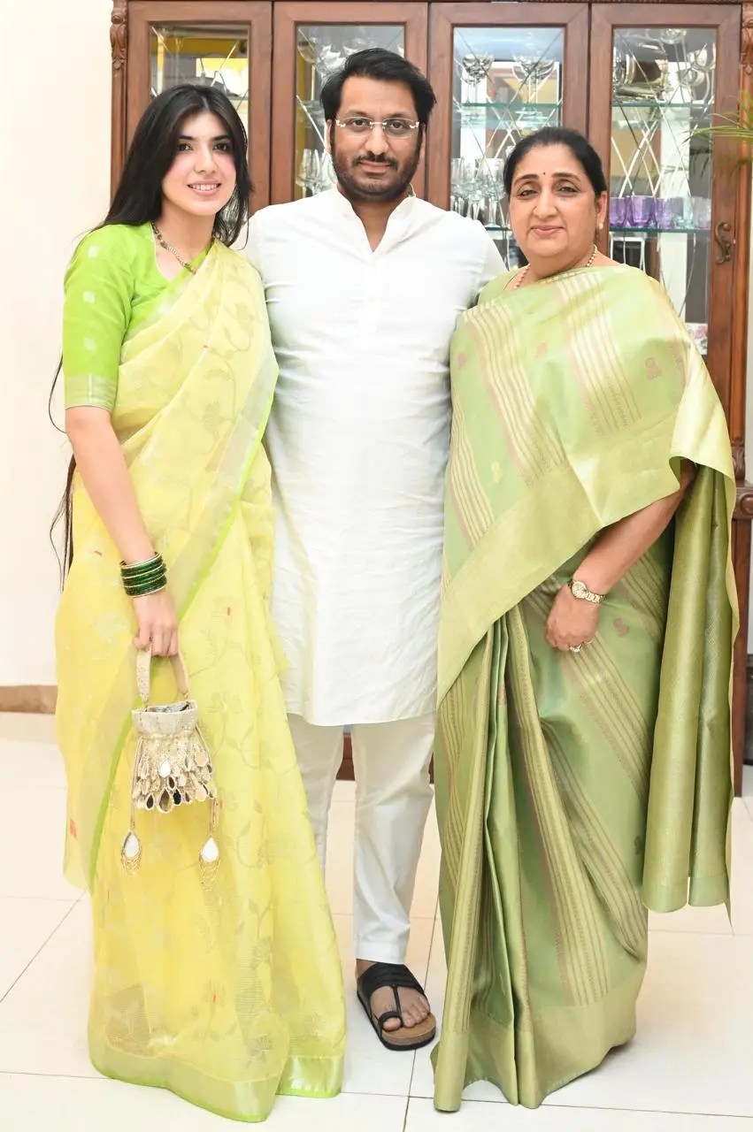 Parth Pawar engagement photo