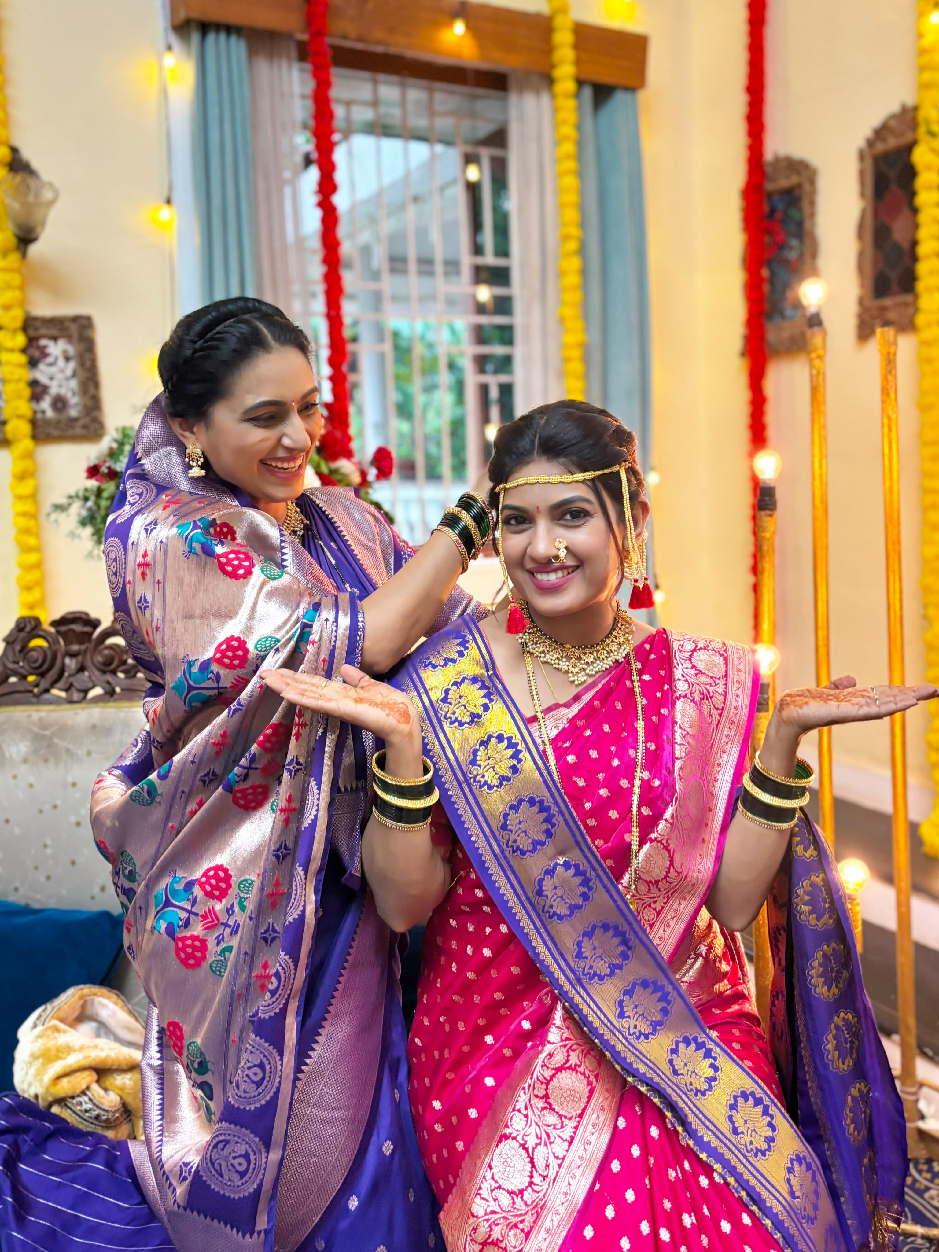 Reshma Shinde Blue Paithani Saree Look