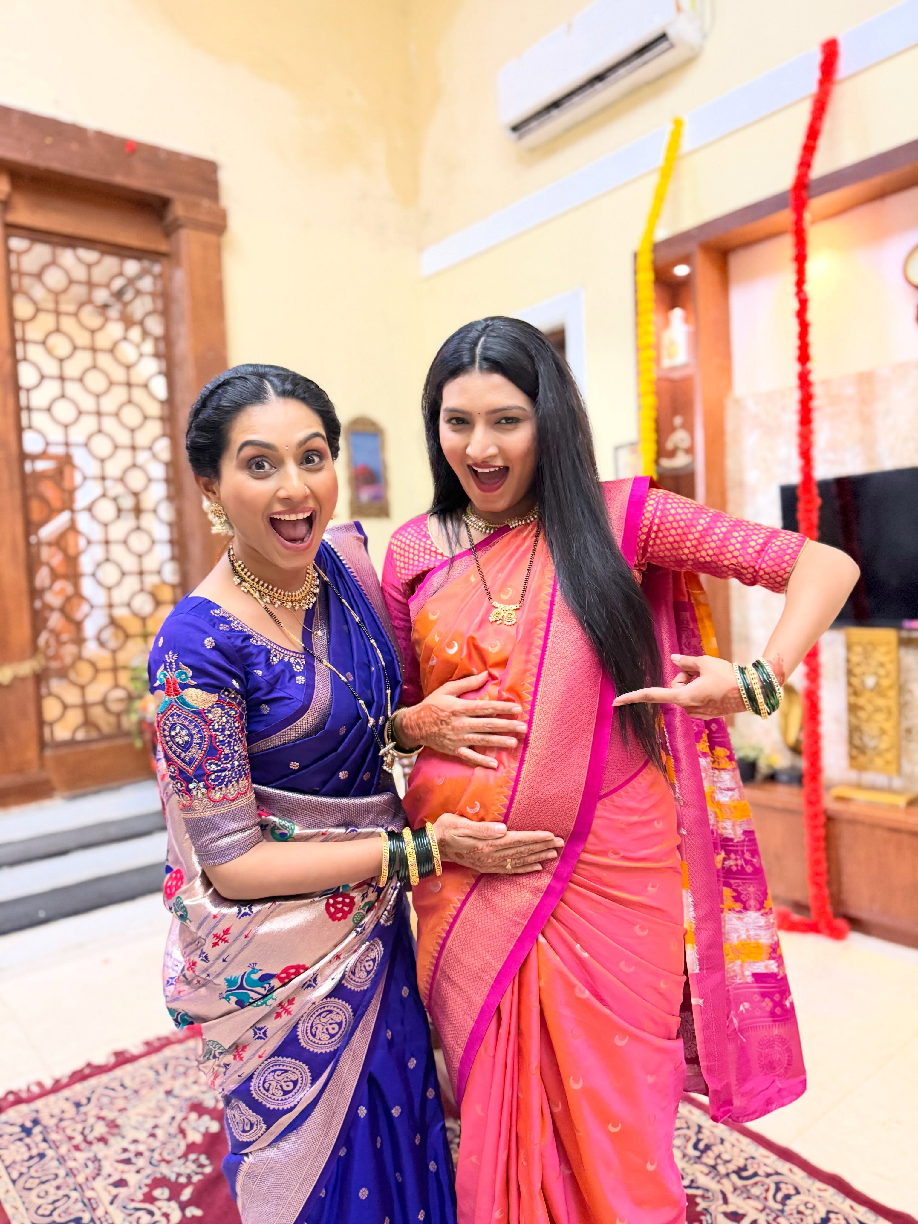 Reshma Shinde Blue Paithani Saree Look