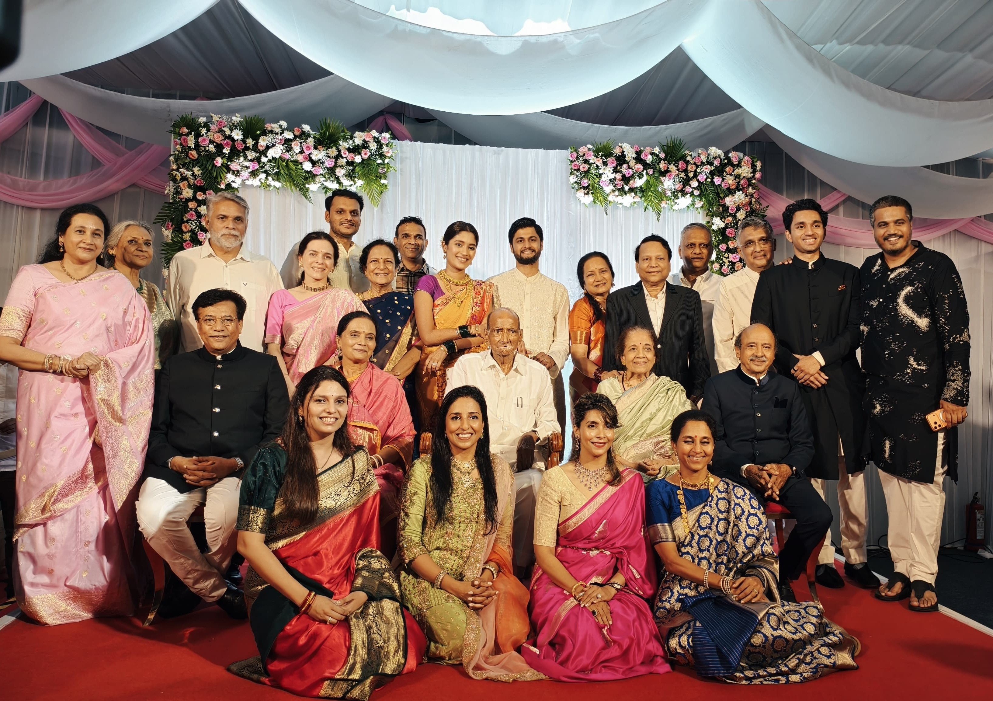 Revati Sule Sarang Lakhani Wedding Reception Political Guest 