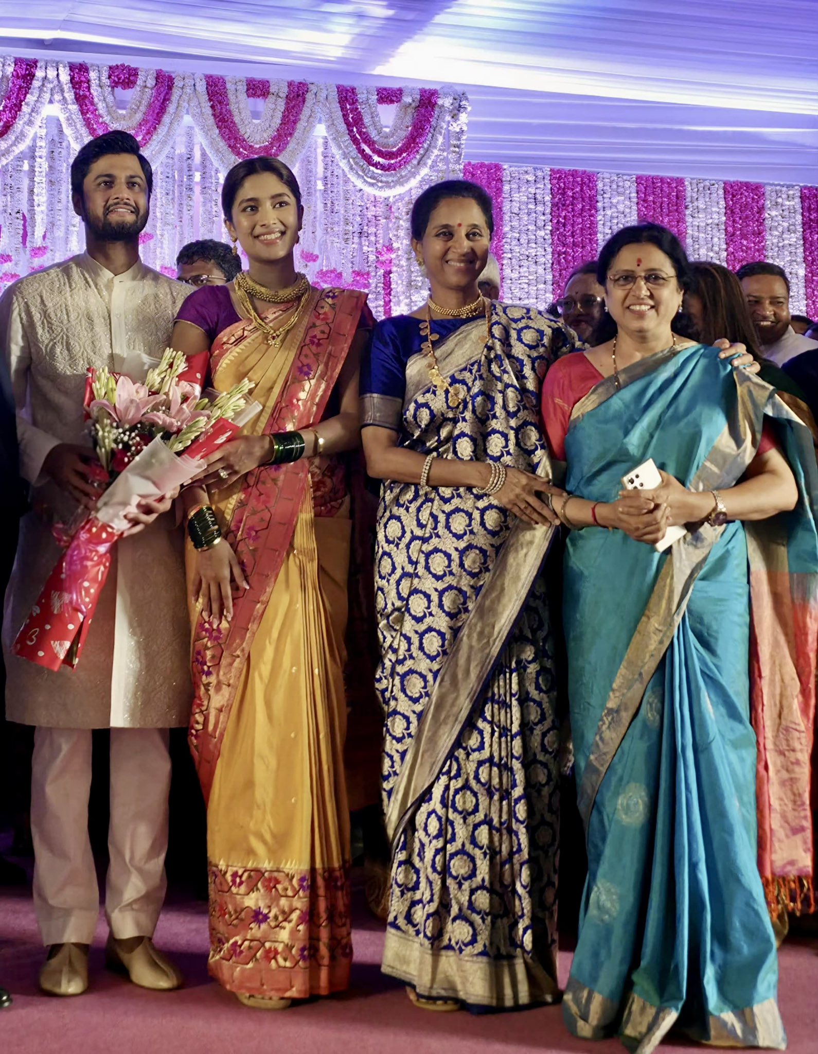 Revati Sule Sarang Lakhani Wedding Reception Political Guest 