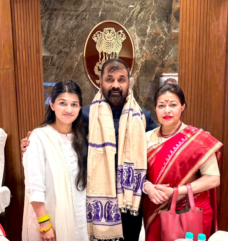 Sachin Ahir Family Wife Sangeeta Ahir Information