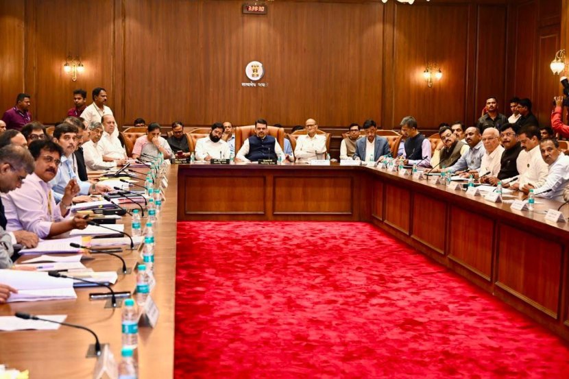 Sharad Pawar and His Party Members Meeting with Government