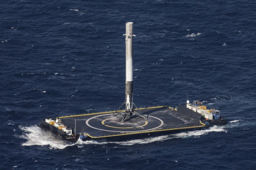 SpaceX- Falcon 9-rocket-landing 