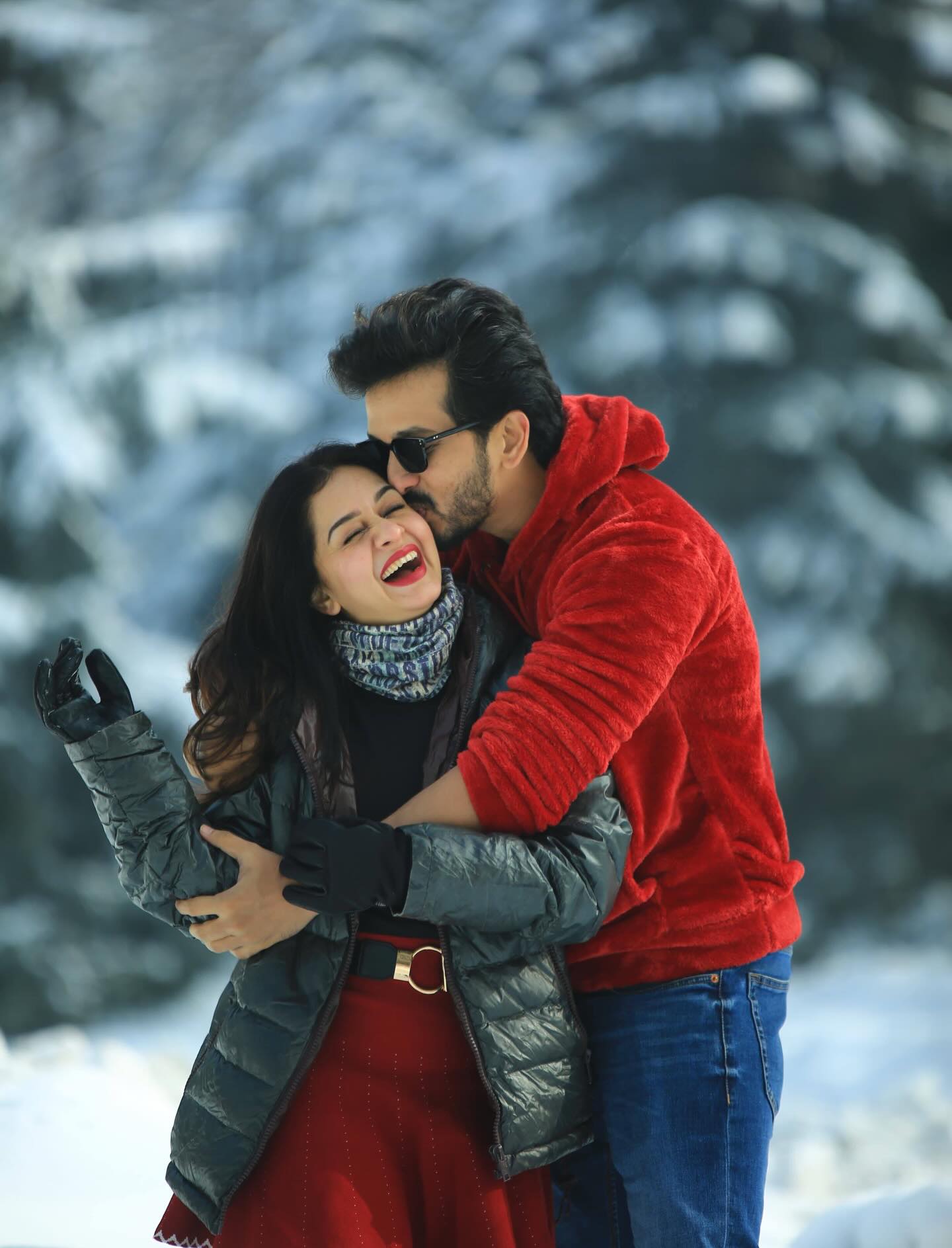 Sukhada Khandkekar Abhijeet Khandkekar Romantic Photoshoot