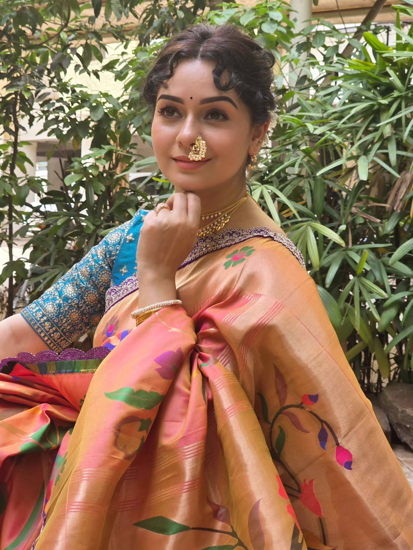 Sukhada Khandkekar Handloom Tissue Acrylic Paithani Saree Look