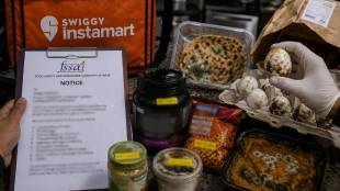 Swiggy Instamart FSSAI notice | Food safety violations India | Expired healthify whey protein complaint | Rotten eggs delivery Swiggy Mumbai Pune