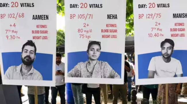 AISA student leaders who ended their 23-day hunger strike after CJP protest in Delhi