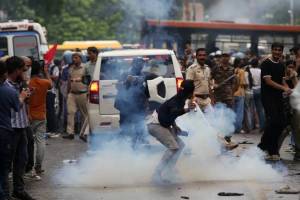 Delhi student protest | Police lathicharge on students | NEET paper leak controversy | Education ministry failure