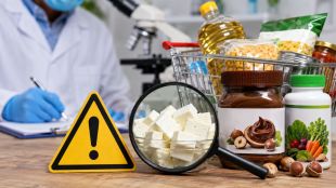 FSSAI Action Food Companies notices | Tukaram Mundhe Adulteration Campaign in Maharashtra | एफएसएसएआयची ३ कंपन्यांवर कारवाई | तुकाराम मुंढे अन्न भेसळ विरोधी मोहीम