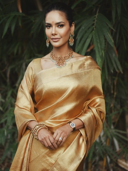 hardik-pandya-esha-gupta-dating-affair-rumors-news