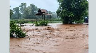 Satara Patan Dhoroshi village incident updates | Funeral pyre washed away in river flood Maharashtra | Satara heavy rainfall damage news | Patan crematorium land issue DPDC fund demand