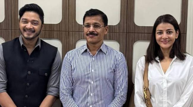Shreyas Talpade and Kajal Aggarwal meet IAS Tukaram Mundhe