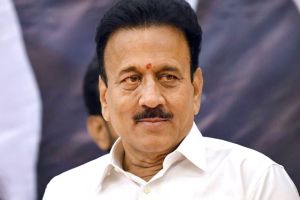 Girish Mahajan Retirement Hint | Girish Mahajan Mangesh Chavan Jalgaon | गिरीश महाजन राजकारण निवृत्ती संकेत | गिरीश महाजन मंगेश चव्हाण जळगाव बातमी