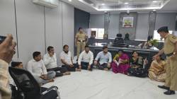 पिंपरी-चिंचवड! मोशी कचरा डेपो दुर्घटनेची त्रयस्थ यंत्रणेमार्फत चौकशी, आयुक्तांची माहिती, शिवसेनेचे आयुक्त दालनात आंदोलन