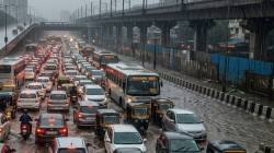 घराबाहेर पडण्यापूर्वी जाणून घ्या रस्त्यांची स्थिती… अनेक ठिकाणी वाहनांच्या लांबच लांब रांगा