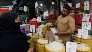 Pakistan economic crisis foreign debt analysis report | Saudi China loan rollover Pakistan currency reserves | पाकिस्तान आर्थिक संकट परदेशी कर्ज अहवाल | सौदी चीन कर्ज मुदतवाढ पाकिस्तान