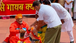 संसदेच्या आवारात ‘दान’नाट्य, राम मंदिर देणगी अपहार प्रकरण तापवण्याचा विरोधकांचा प्रयत्न
