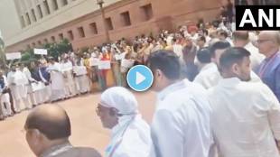 Parliament Makar Dwar Protest | NDA INDIA Bloc Faceoff | संसद मकर द्वार आंदोलन | एनडीए आणि इंडिया आघाडी खासदार चकमक
