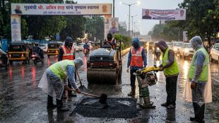 amit-shah-pune-visit-bjp-congress-protest-pmc-potholes-repair