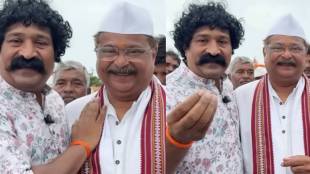 pravin tarde meets aadesh bandekar in pandharpur wari and recalls once