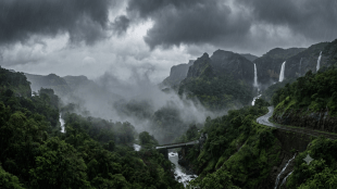 Maharashtra rain update | Pune ghat red alert forecast | Konkan heavy rainfall weather report | Thane Palghar monsoon news | IMD weather warning