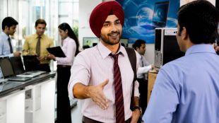 Sales vs Marketing Difference explained through Rocket Singh movie | Ranbir Kapoor Rocket Singh film career lessons | सेल्स आणि मार्केटिंगमधील फरक रॉकेट सिंग चित्रपट | रॉकेट सिंग सेल्समन ऑफ द इयर बिझनेस धडे