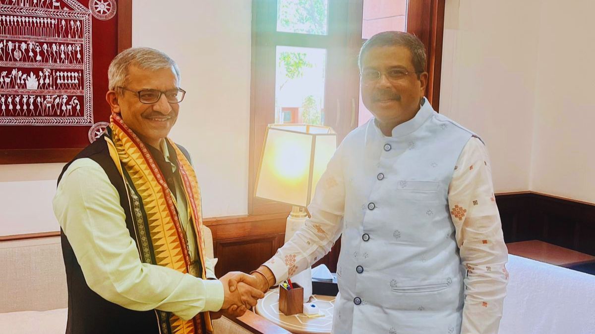 http://Vineet%20Joshi%20And%20Dharmendra%20Pradhan