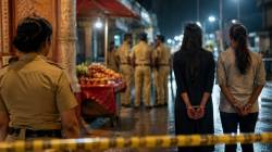 शिर्डीत दोन तरुणींकडून फळ विक्रेत्या महिलेची चाकूने भोकसून हत्या