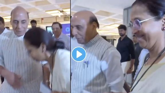 Supriya Sule touching Rajnath Singh feet video | All party meeting Delhi Supriya Sule
