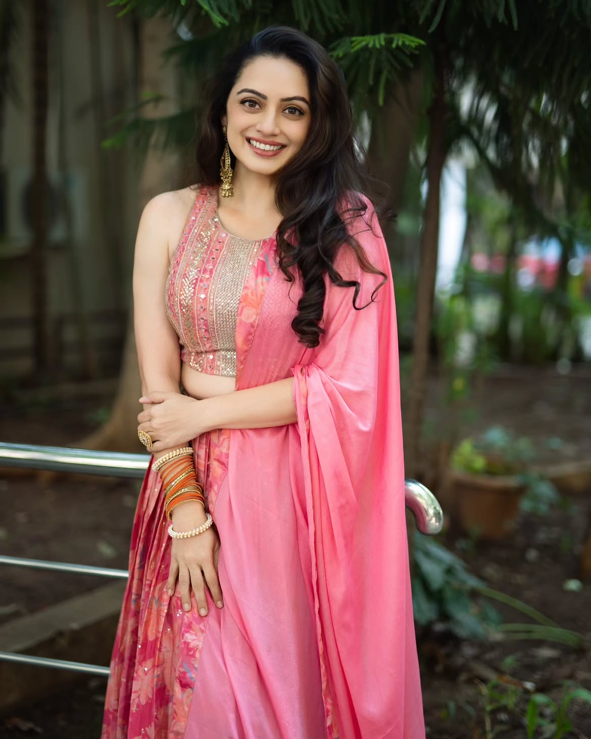 Shruti Marathe green saree look
