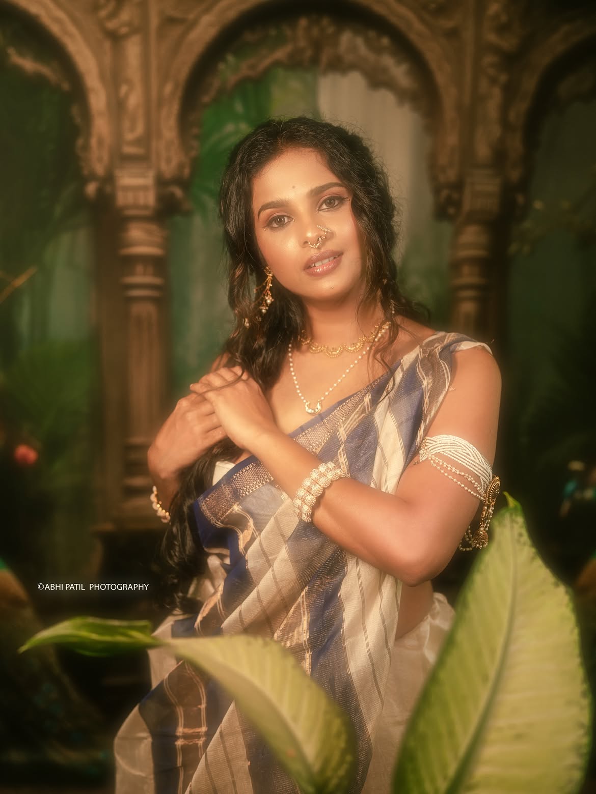 Amruta Dhongde stylish look