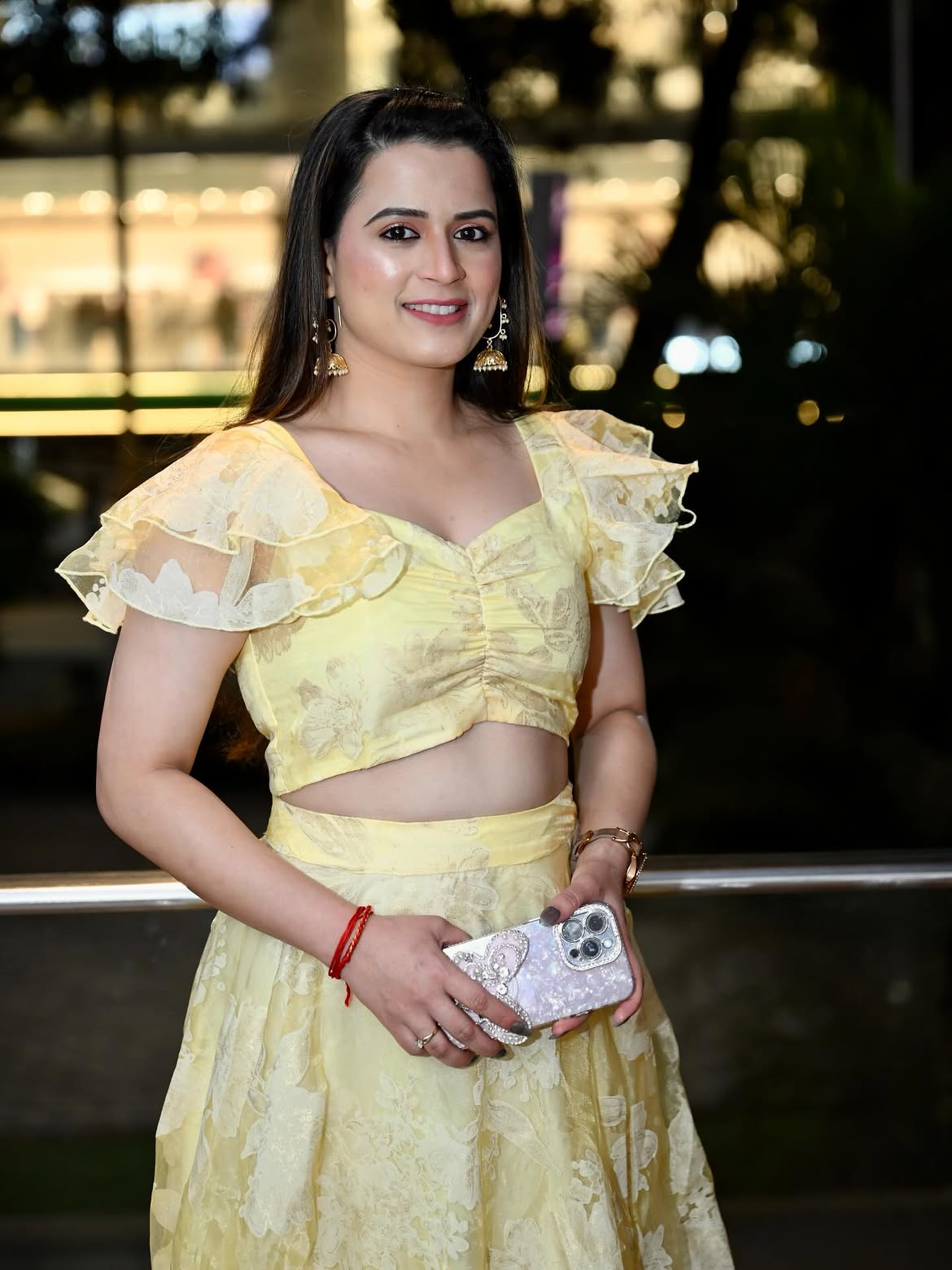 Prajakta Gaikwad pink saree look